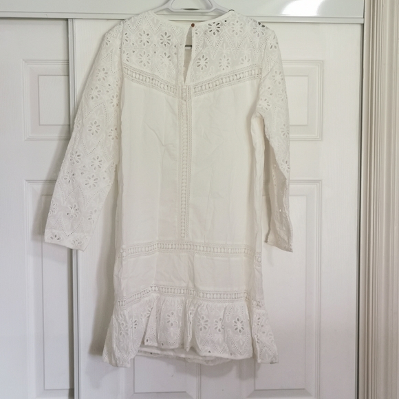 Dress - Picture 7 of 7